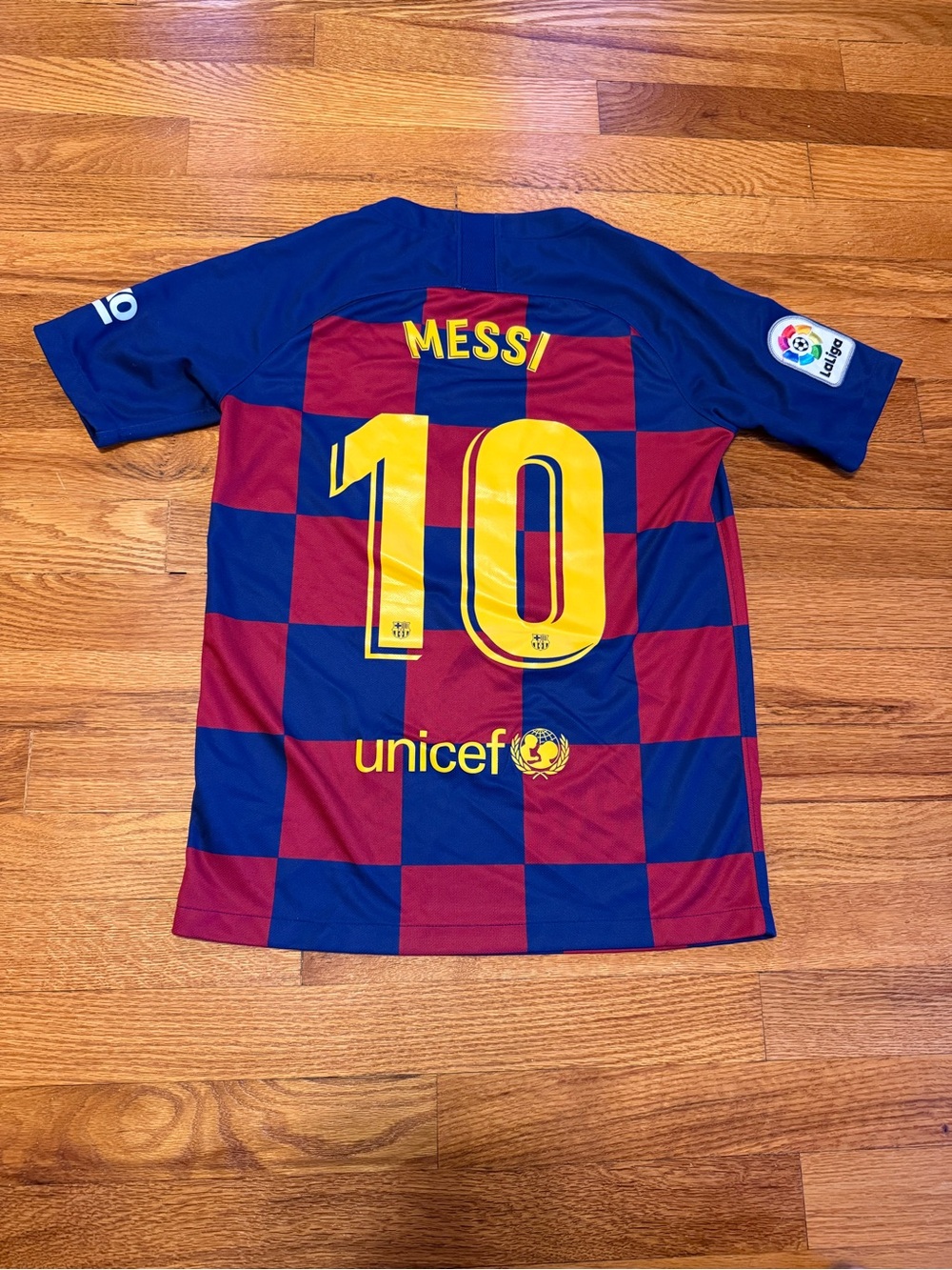 Vintage Y2K Lionel Messi Barcelona Jersey, Soccer Fifa Nike Kids (Youth Large)
